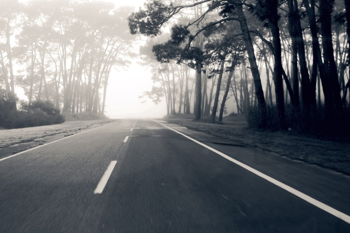 road dust sorrow signifie cozy horror